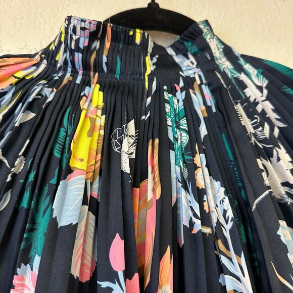 Tibi Gothic Edwardian Floral Print Long Sleeve Cropped Trapeze Blouse - Picture 9 of 9